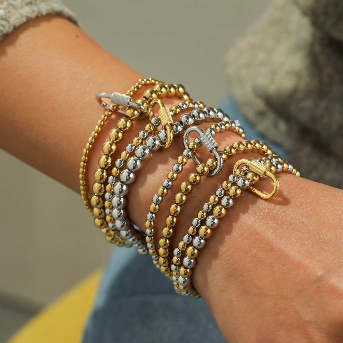 18K Gold Plated 304 Stainless Steel Vacuum Electroplating (In Furnace) Paperclip Round Mixed Color (Jewelry Metal Contrast Color) Beaded Chain Elastic Cord Women's Suitable Contrast Color Metal Bracelet
