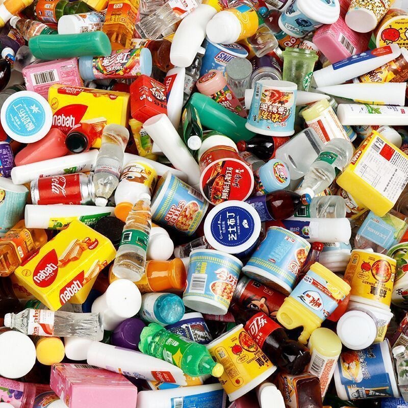 Miniature Bottle Figurine Resin Toy Model Creative DIY Convenience Store Supermarket Beverage Can Accessories Drop Shipping