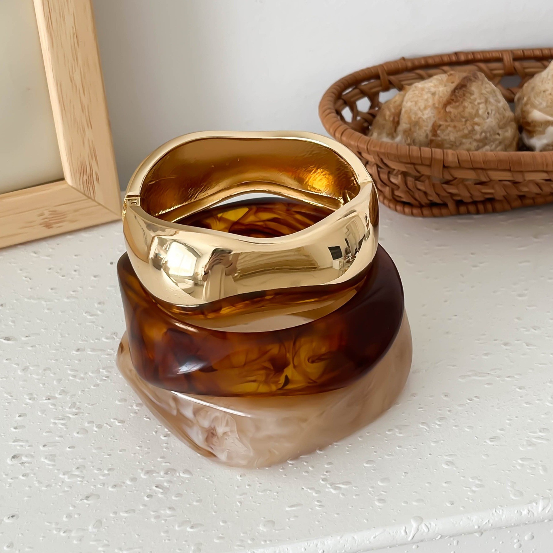 Geometric Ombre Resin Bracelet For Women Unique Design Coffee Color Handmade Polished Ring Shaped Accessory Popular In