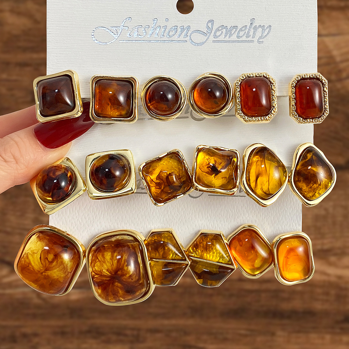 Maillard Style Round Brown Metal Earrings With Amber Inlay, 1 Set