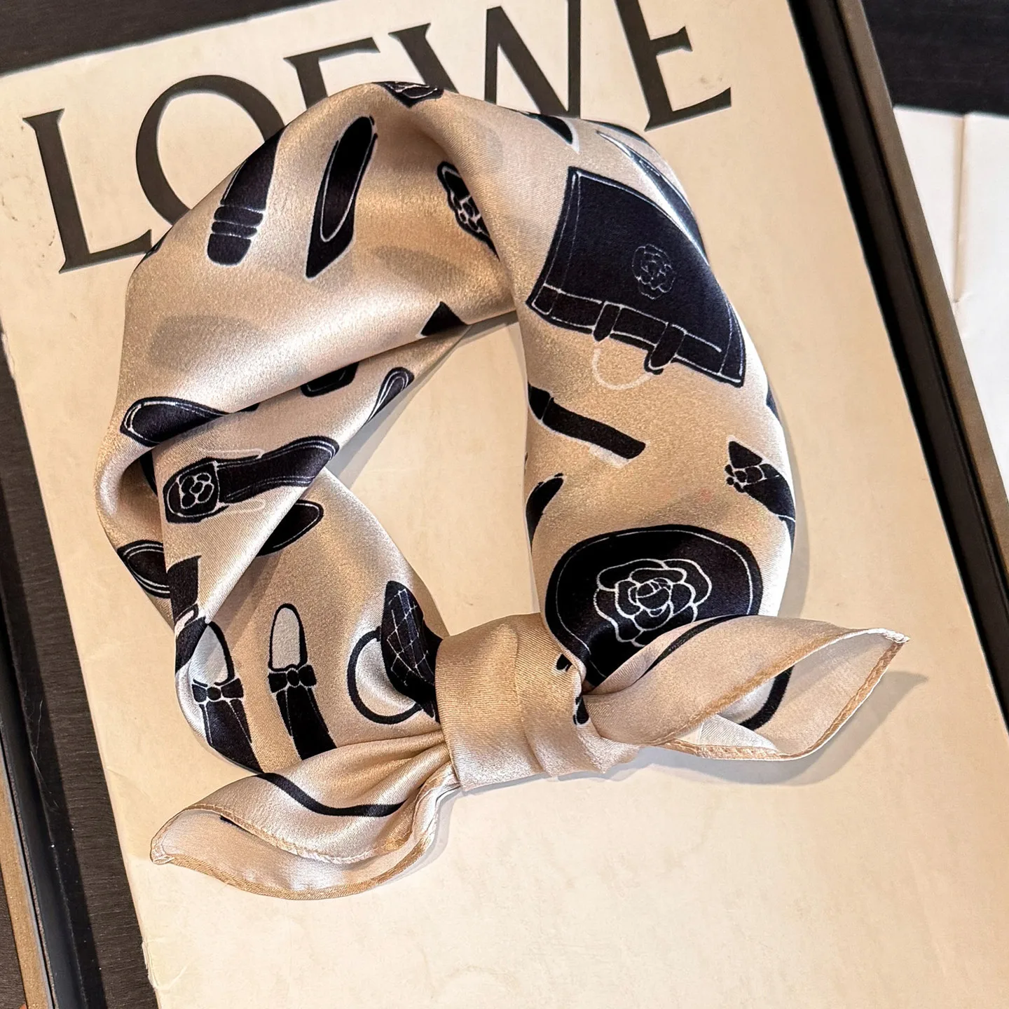 Elegant Silk Bandana For Women Featuring Beautiful Flowers, Perfect For Spring Season