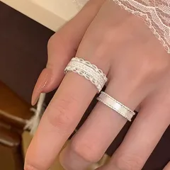 Sweet Adjustable Ring For Women In Silver Metal Featuring Electroplated Finish