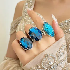 Exaggerated Oval Unisex Ring For Everyday Wear, Multicolor Iron Band Featuring Crystal Inlay And Electroplated Finish 3