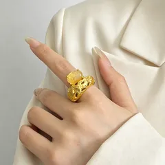 Retro Geometric Open Ring For Women In Zinc Alloy With Amber Inlay Featuring Electroplated Finish 3